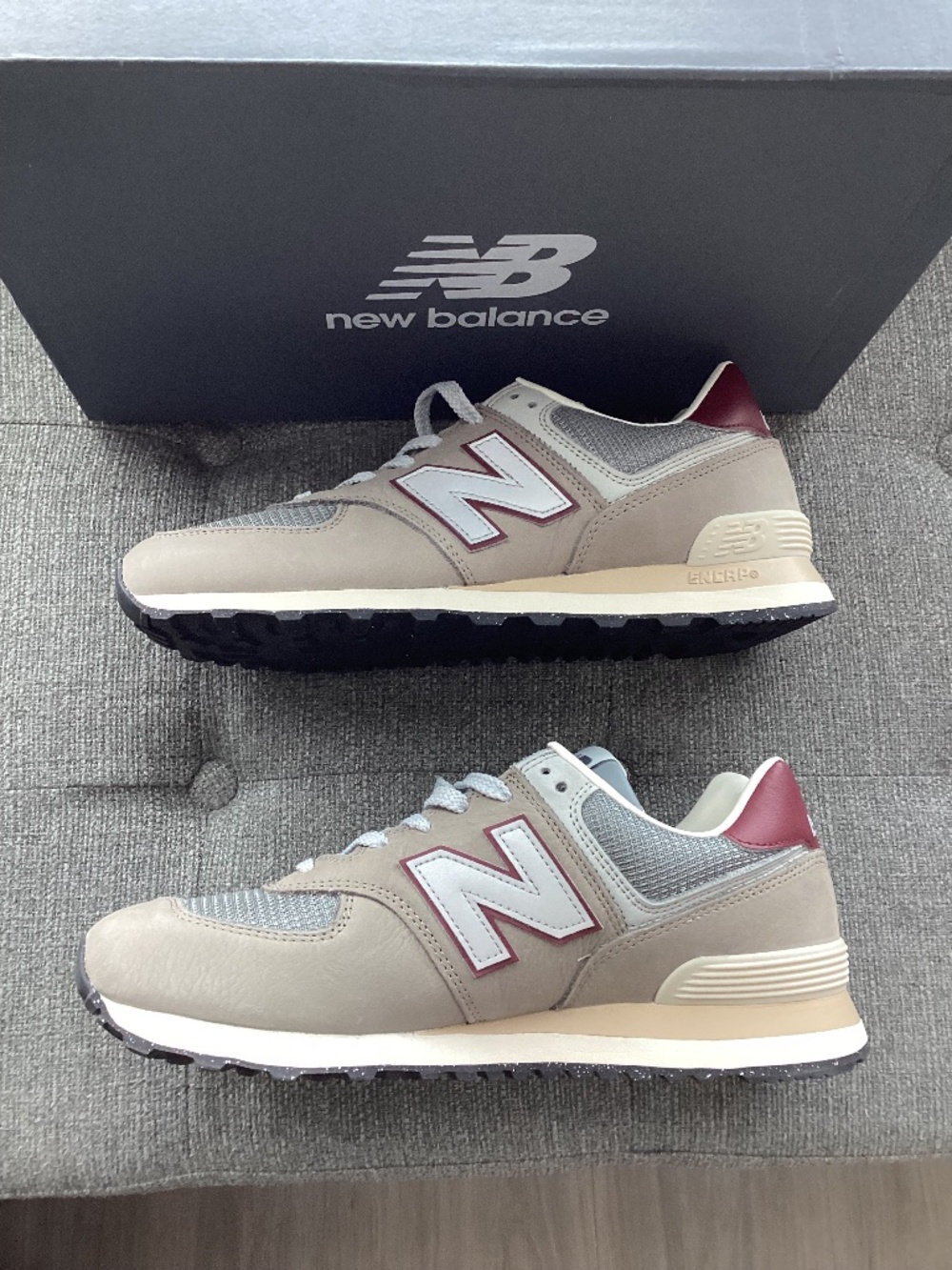 New Balance Men's 574 Casual Sneakers, size 10.5